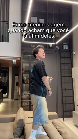 é só vc olhar 3s pra eles que já começam