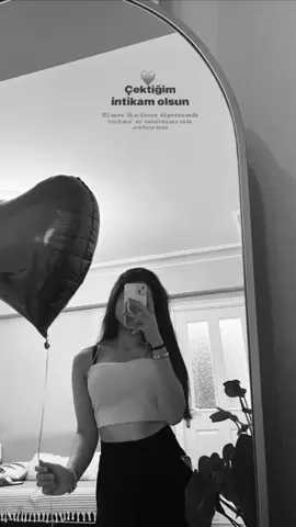 🌫️🩶#fypシ゚ #keşfetteyizzz #balon #kalp #kırmızı #ev #ayna #şarkı #sözler 