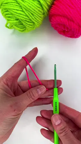 #crochet #crocheting #crochetersoftiktok #crochetbeginner 