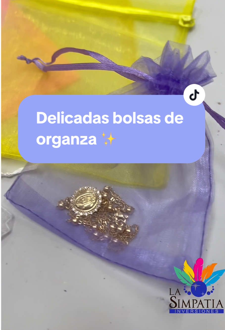 Bolsas de organza de diferentes tamaños y colores, perfectas para guardar las prendas típicas y cuidar de ellas. Para crear bolsitas aromáticas para las gavetas y armario 🛍✨🛒 📍 Estamos ubicados detrás de Casco Parking de Avenida B. al lado de Textiles Mundiales. 📲6681-0004. #lasimpatia #compras #panama #panama🇵🇦 #panamatiktok #panama #pty #fyp #fypシ゚ #2025 #prendas #prendastipicas #bolsasdeorganza #recordatorios 
