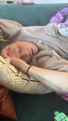 Does anyone else have the problem where they are trying to escape a nightmare by screaming yourself awake? This happens all the time to me. Well, this time my husband thought it would be funny to tape me instead of help me…… turns out it’s hilarious and terrifying at the same time. How often does he have to hear this??!! How often does this happen to you? 😂😂 #sleep #nightmare #sleepyterrors #talkinginyoursleep #stuckinadream #screamitout #nightemares #dream #dreaming #sleeping #sleepingbeauty #terrified #sleepterrors #nightterrors #imobile #paralyzed #sleepinghard #sleepstudy #helpme #lauren #help 