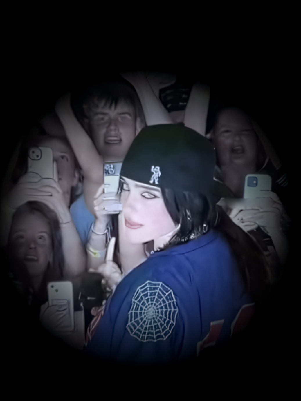 tour clips are so editable ► ib/ac me >> scp mine (payhip) ► quality/topaz by me (payhip) >> @BILLIE EILISH  ► cc made by @Lia  ('dark reddish' cc) >> effects by me ('effects pack #2') #billieeilish #iloveyou #aftereffects #edit #viral