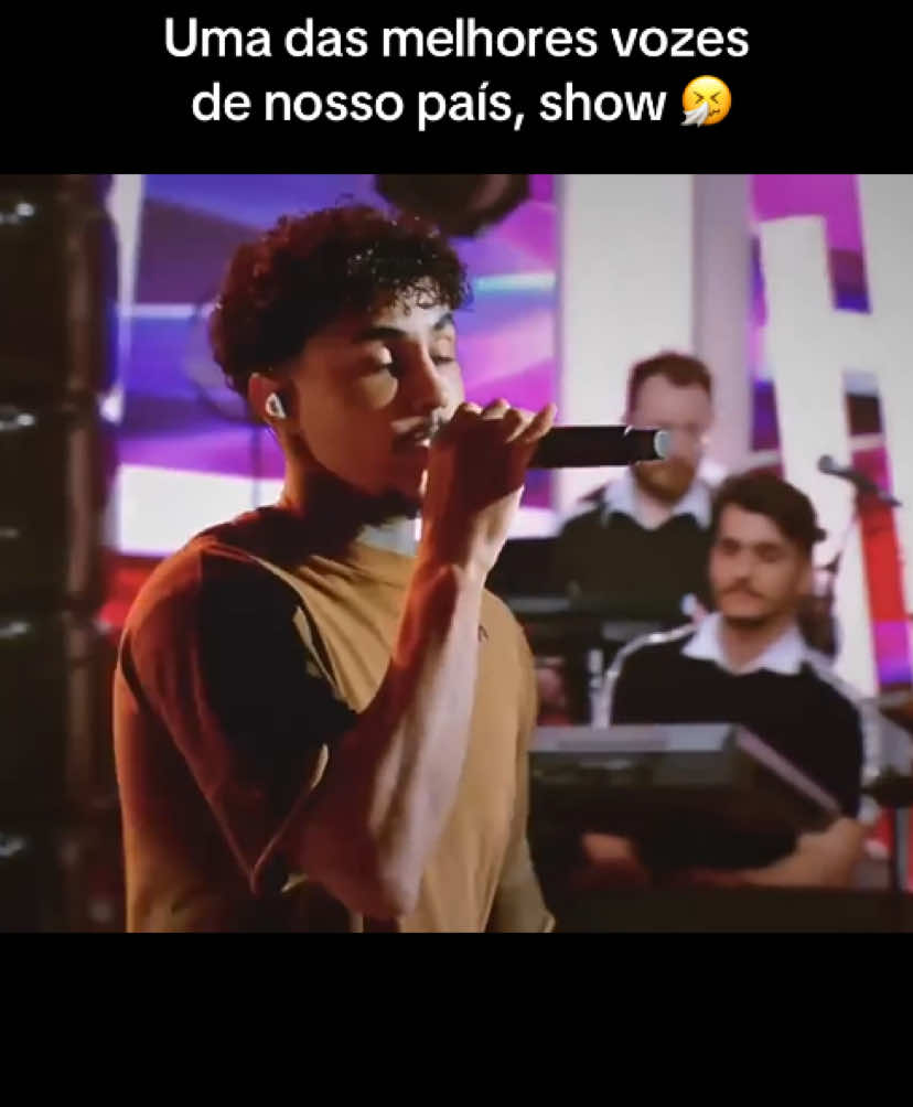 #apresentação #performance #musica #standbyme #domingaocomhuck #mclivinho #livinho #show #palco #showdetalentos #fyy #viralvideo 