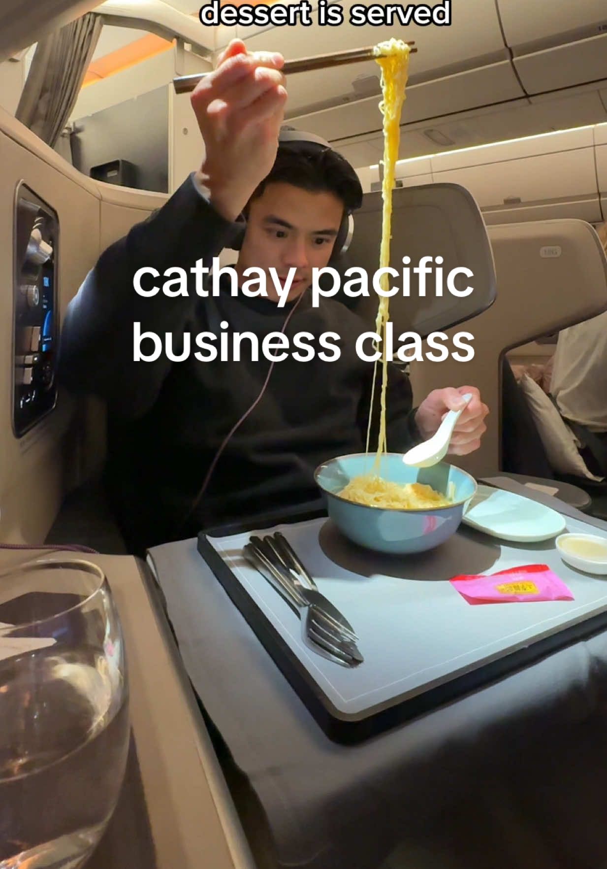i really didn’t want this flight to end 😌✈️ #travel #businessclass #cathaypacific #Vlog