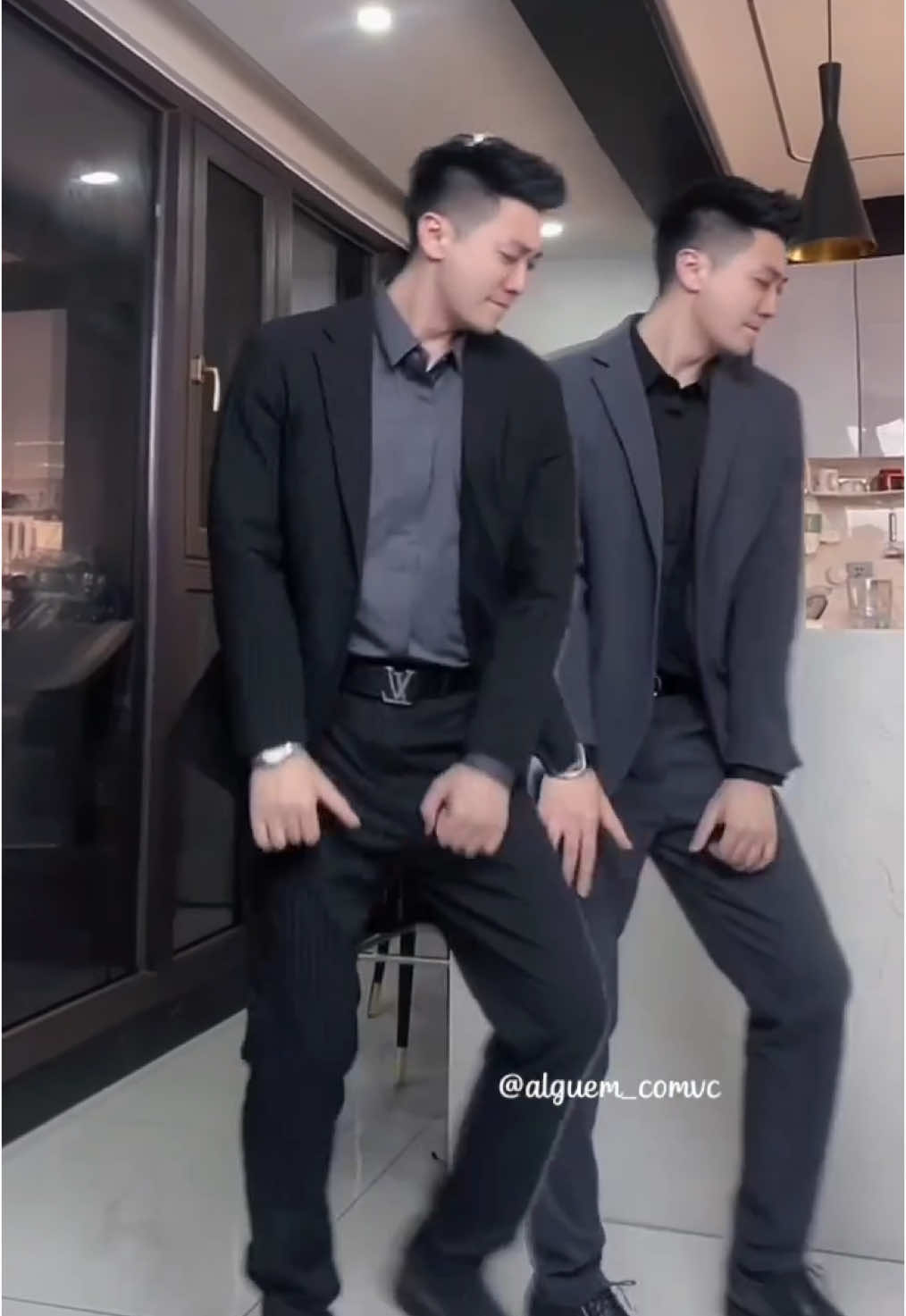 Xem cả tiếng rồi chưa biết hay chỗ nào mà mấy bà cứ khen 🤭 #dance  #handsome  #boydance  #nhảy  #nhảytrend  #trend  #trending  #trendingvideo #onceuponatime #onceと繋がりたい #dancer #boy 