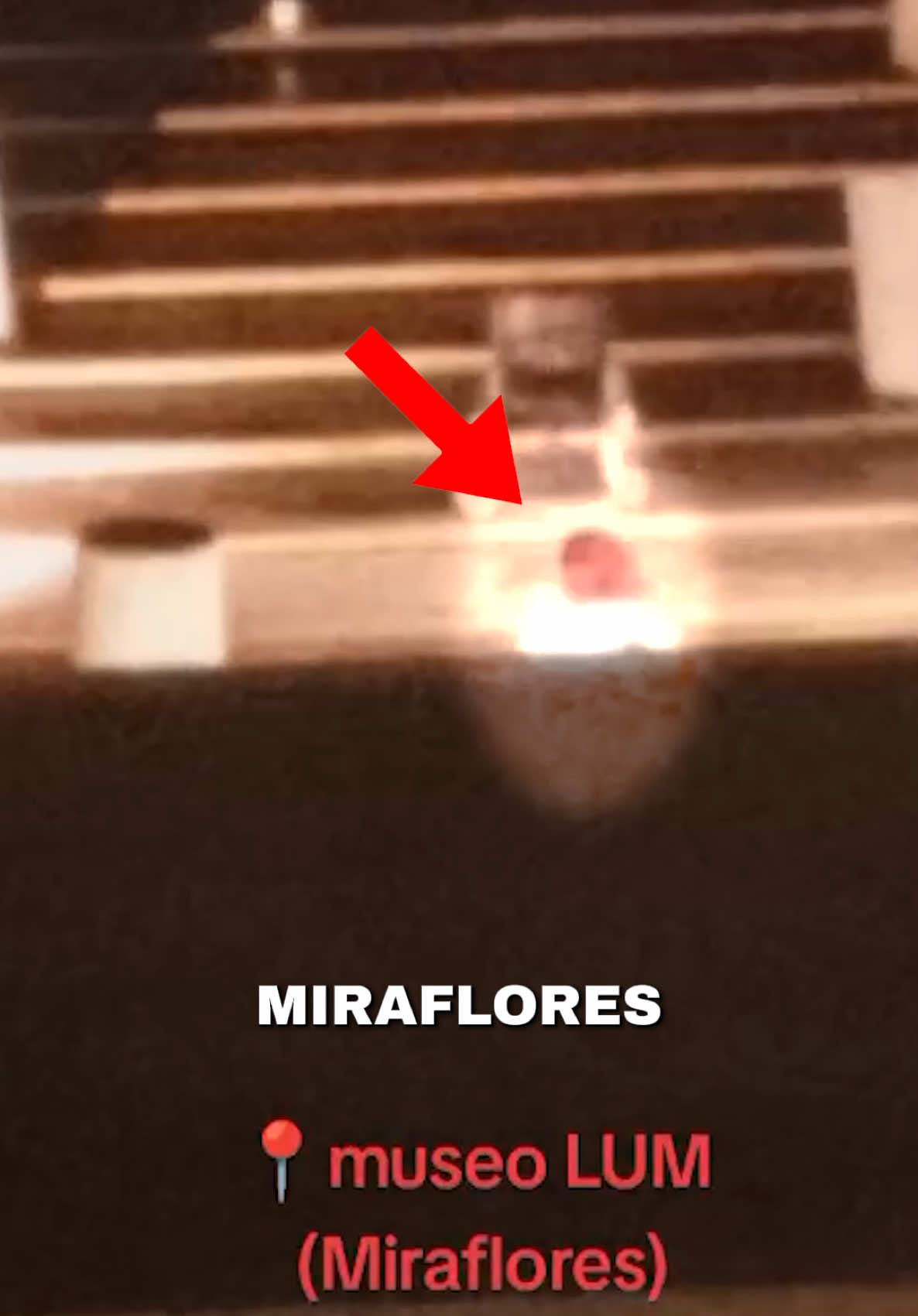 Un Guardia grabó a una extraña mujer en el Museo LUM de Miraflores  #museo #videosdeterror #paranormal #miedo #misterio 
