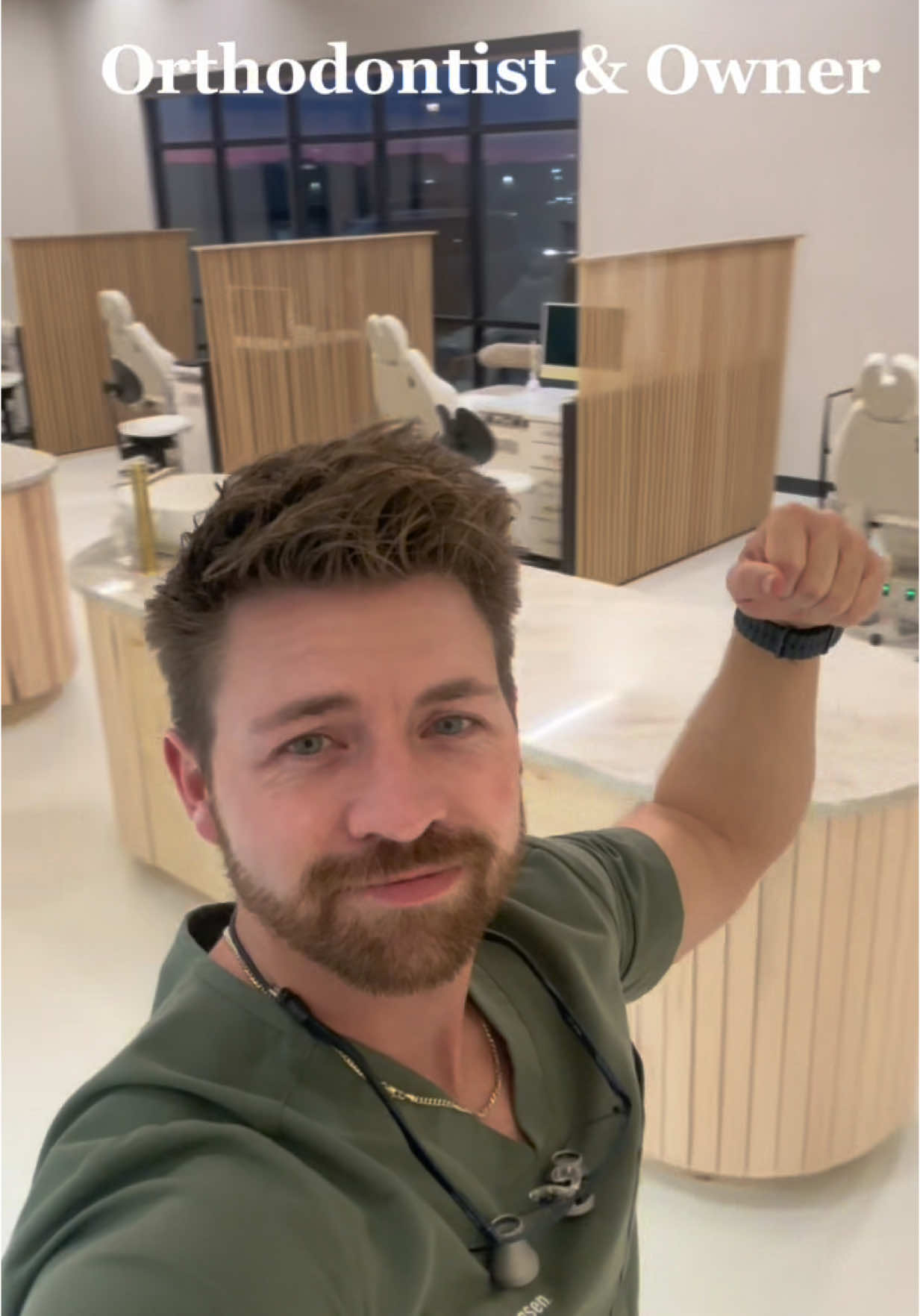 What it looks like when five brothers choose the same career path💥🦷
‌ Hansen dental dynasty incoming☄️⚙️
‌
‌
‌ Schedule your 𝗙𝗥𝗘𝗘 consultation by calling or texting us at (915) 201-0881. Or schedule your appointment at our website!
‌
‌ #elpasobraces #elpasoorthodontist #braces #texasbraces #braceselpaso #hansenortho #thedunkdoctor #eptx #dentist #dentalstudent #dentalschool