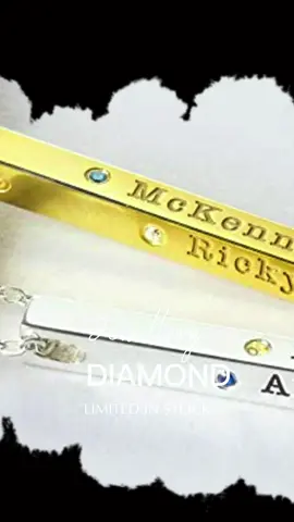 https://zelevbeauty.com/products/mom-necklace-with-kids-names-mother-jewelry-4-sided-bar-necklace-1031397595?_pos=1&_sid=d7e7ffd37&_ss=r&variant=50234405060887