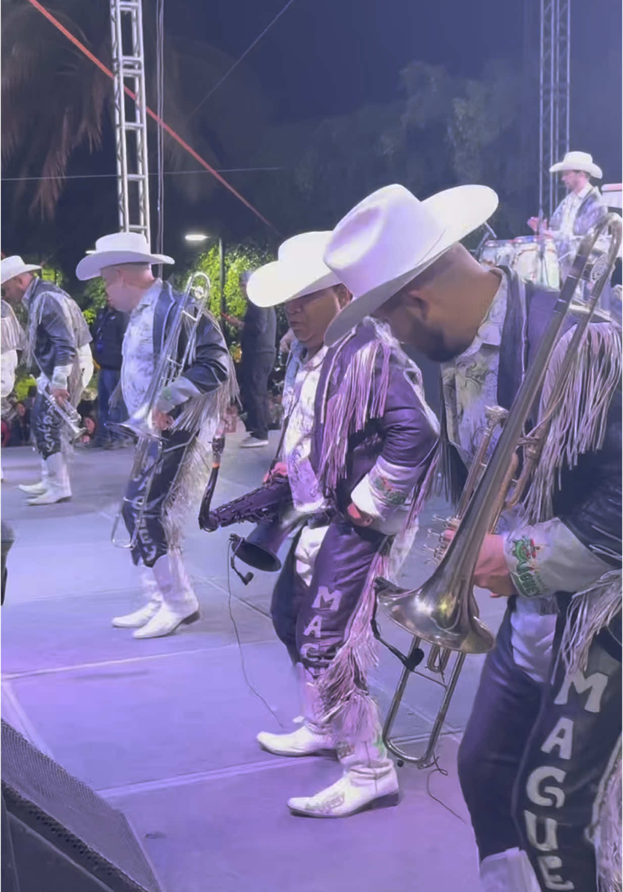 QUE SE ESCUCHE 🔥🤠🕺 #zapateado #baile #tikitaka #musica #quebradita #show #bandamaguey #viral #fyp 