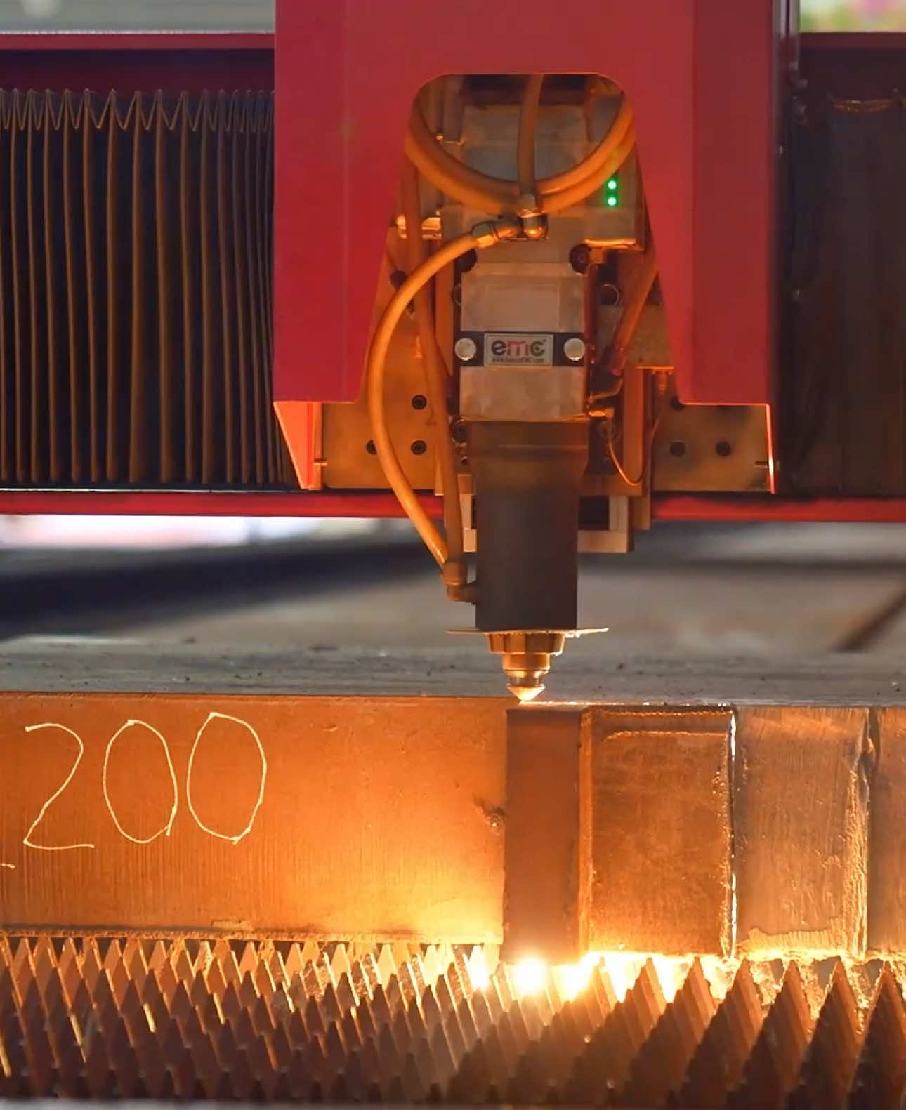 Máy Cắt Laser Khổ Lớn Dành Cho Xưởng Sản Xuất Kết Cấu Thép #cnc #laser #laserfiber #lasercnc #ketcauthep