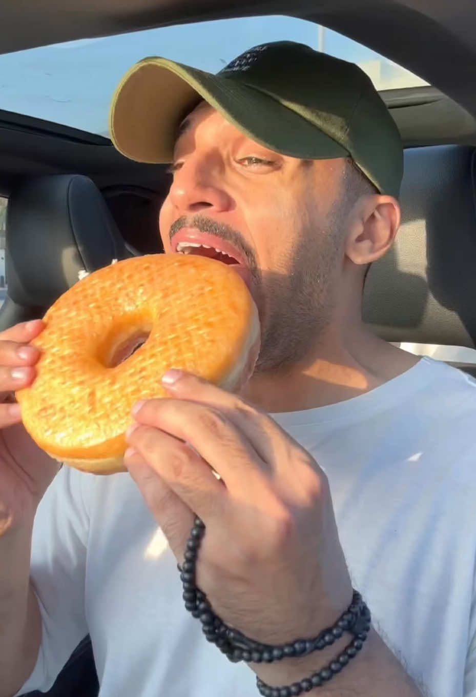 ทำไมโดนัทถึงต้องมีรูตรงกลาง?🍩