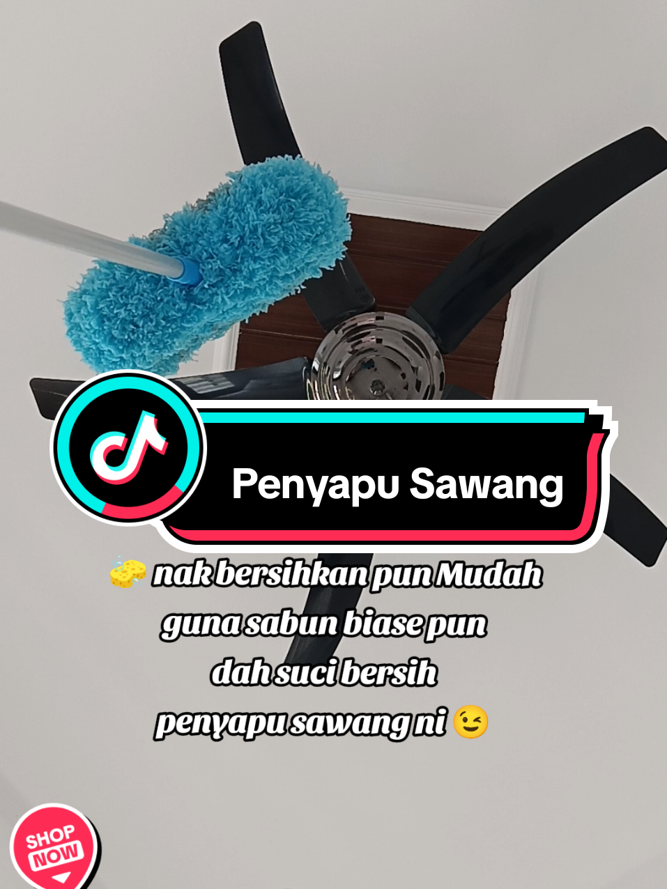 PENYAPU KIPAS & SAWANG 2in1 | Mudah, Cepat & Berkesan! ✨ Kelebihan Produk: ✅ Boleh Laras & Panjang (Sehingga 145cm) – Mudah capai tempat tinggi! ✅ Mudah Digunakan – Sesuai untuk semua, termasuk warga emas. ✅ Microfiber Premium – Menangkap habuk lebih efektif! ✅ Kualiti Terbaik – Stok sedia ada & penghantaran pantas! Dapatkan sekarang untuk kipas & siling bebas habuk! #PenyapuKipas #DusterMudah #BersihSekelipMata #duster #penyapusawang #WajibAda #SenangGila #bulanpuasa #hariraya 