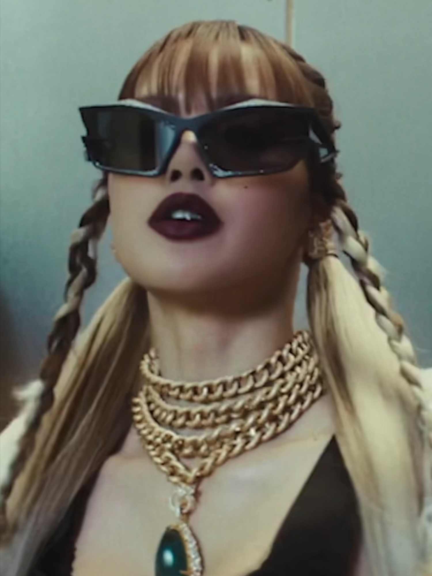 LISA - Fxck Up The World (Vixi Solo Ver.) | Vertical Music Video #LISA #리사 #BLACKPINK #블랙핑크 #FxckUpTheWorld #FUTW #VerticalMusicVideo #VerticalMV #MusicVideo #MV #okchoom3r #kpop #viral #fyp #foryou #foryoupage #kpopfyp