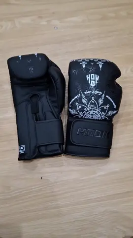 sarung tinju hook #hookfightgear #indofight #sarungtinju #boxinggloves #tinju #boxing #boxing🥊 #boxingtraining #boxingday #tinjuindonesia #tinjudunia #tinjusamsak #sarungtinjuhook #sarungtinjuindofight #kickboxing #fight #fighter #fyp #fypage #fypdong #fyppp #fypシ゚viral🖤tiktok #fypgakni #fypツ #fypppppppppppppp #fyppppppppppppppppppppppp 