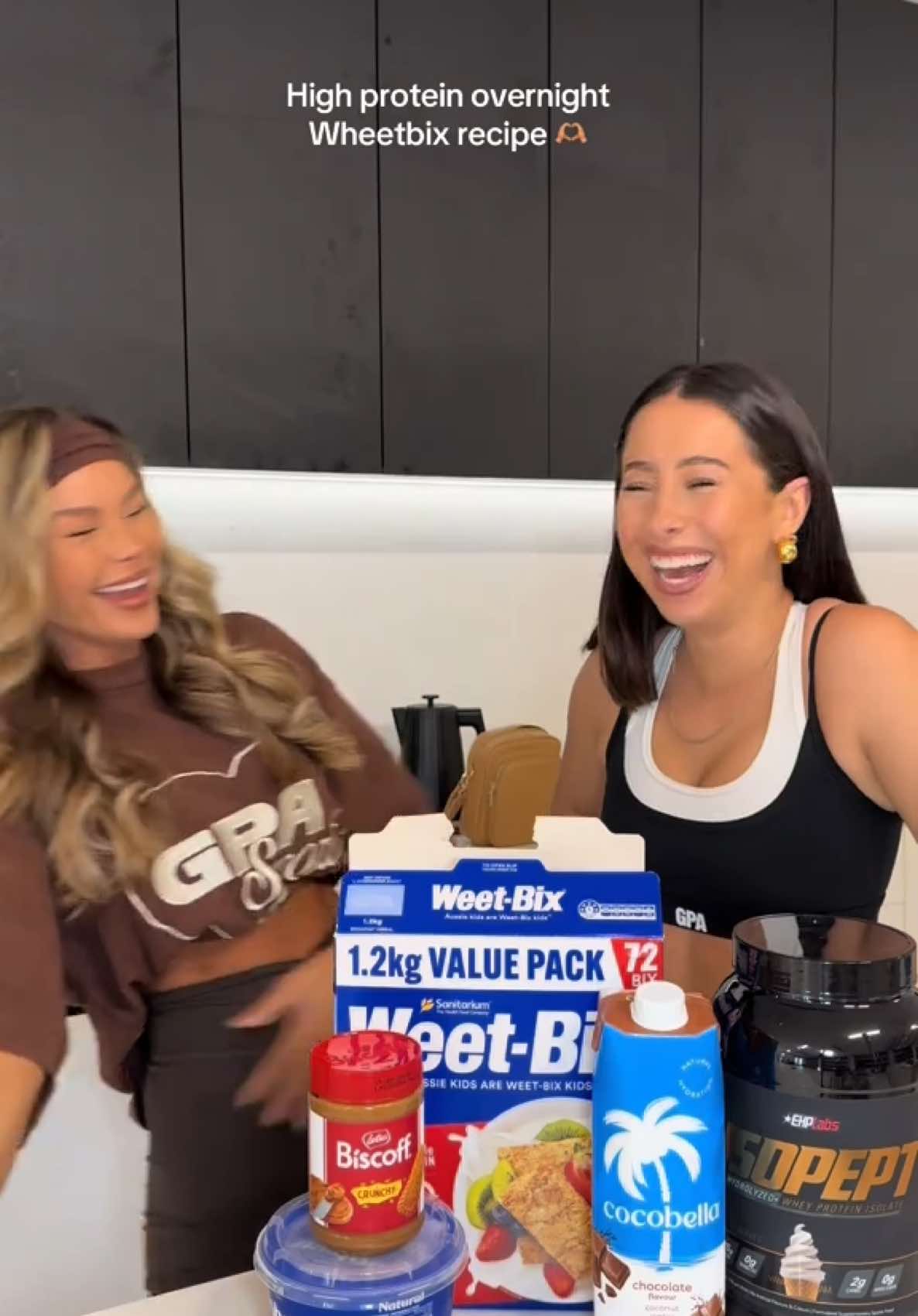 RECIPE  BISCOFF OVERNIGHT WEETBIX  🍓 2 Weet-Bix 🍓 100ml Milk of choice  🍓 160g yopro protein yoghurt - vanilla  🍓 15g whey protein powder  🍓 15g biscoff spread  Macros:  436 kcals | 34 Protein | 8 Fat | 52 Carbs Method:  1. Crush weetbix into container 2. Add milk of choice and stir weetbix to make a cake like consistency  3. Mix yoghurt and protein powder together in a bowl 4. Layer yoghurt mixture on top of weetbix  5. Melt biscoff for 10 seconds in microwave  6. Pour biscoff on top of yoghurt layer and put in the refrigerator overnight  7. Optional if you would like to add fruit of choice. Berries work great