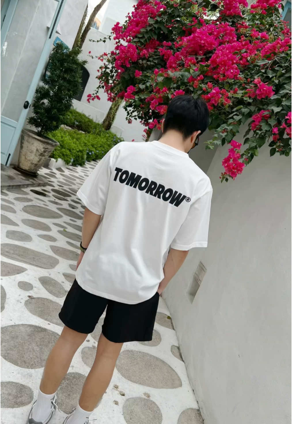 สิ้นเดือนแล้วมีเสื้อใส่เที่ยวรึยังงับบบบบ 🤭🫶🏻 พิกัดเสื้อกางเกงจิ้มที่ตะกร้าได้เลยค่าา #Tomorrow #oversize #พิกัดในตะกร้า #เสื้อยืดผู้ชาย #พิกัดเสื้อผ้า #เสื้อยืดโอเวอร์ไซส์ #OOTD #แต่งตัว #ชุดไปคาเฟ่ #กางเกงขาสั้น  @TOMORROW-shop 