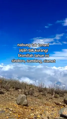 bismillah s3 🤲🏻 #fyp #masukberandafyp #pendakigunung #fypage #4upage #xybca #sindoromountain #sumbingmountain #slametmountain #pendakifomo #mountain 