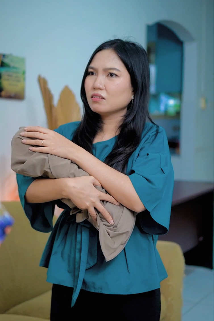 Memangnya apa yang salah dari janda? kan cuma status #dramatiktok #viral #sinetron #drama #fyp #dramatiktok #jandamuda #janda @Radit @Delin Au 