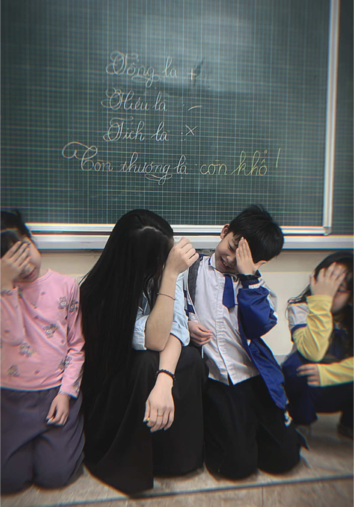 Khi cô trò chúng toi du trend 🤣 #trend #xh #cogiao #thuctapsinh #nghean 