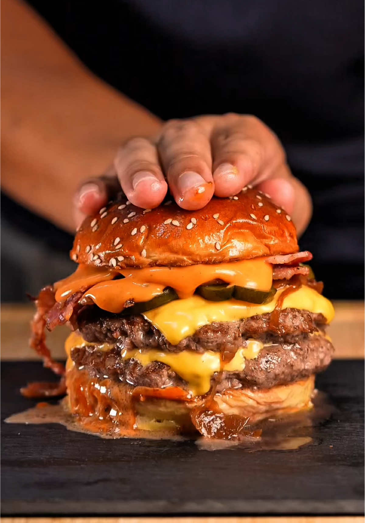 Selamat menyambut bulan Ramadhan! Jangan lupa berbuka dengan JNC BURGER . Operasi bulan ramadhan  ⏱️3pm-11.59pm 📍bangi 📍bukit jelutong . #burgersedap #burger #jncburger #bukapuasa 
