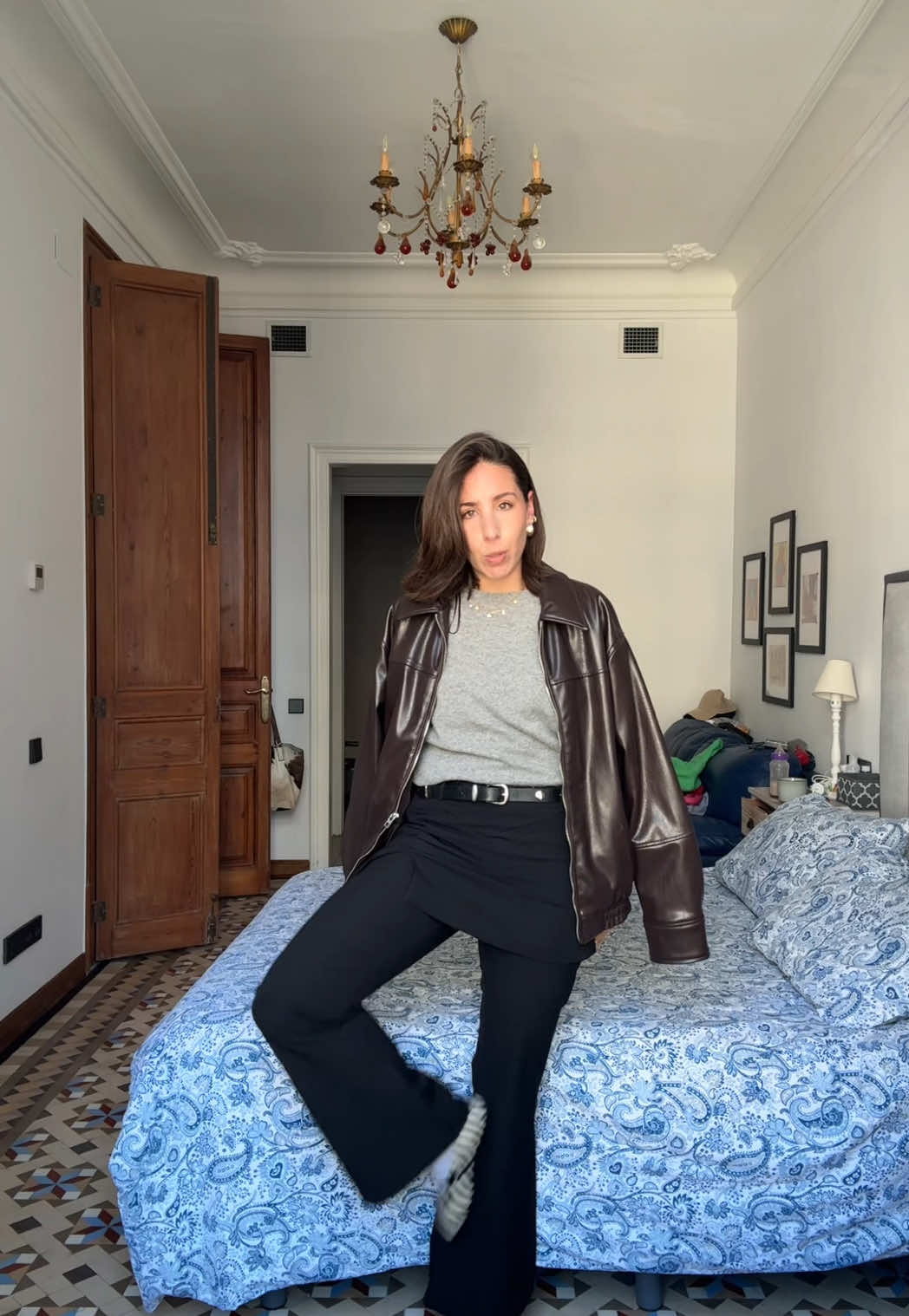 Outfit Inspo  Zapatos @Massimo Dutti  Pantalón @Stradivarius 