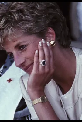 ícone 💙 #weddingring #princessdiana #ladydianaspencer #princessdianaring 