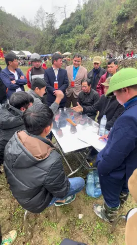 Tiếp tục là ngựa già gặp ngựa non🤣#caobang#layco 