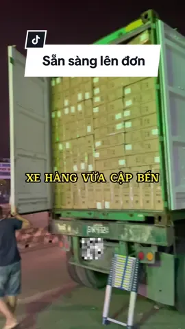 Hàng lại về kín kho, sẵn sàng đóng đơn siêu tốc 🔥 #tiktok #tpsolar #tpsolarvietnam #dennangluongmattroi #nangluongmattroi #xuhuong 