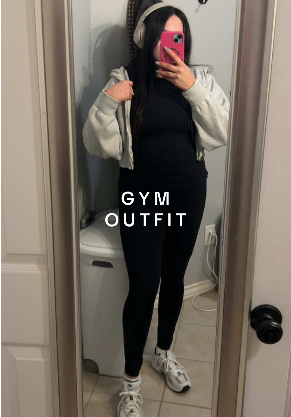 The way it cinches me in is crazzzy. #gymoutfit #womensgymwear 