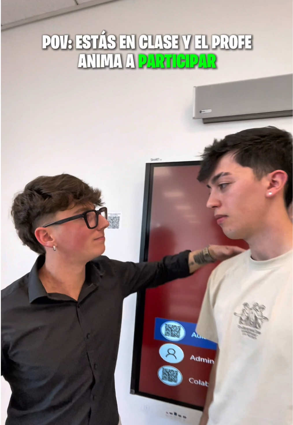 POV: estás en clase y el profe anima a participar #pov #humor 