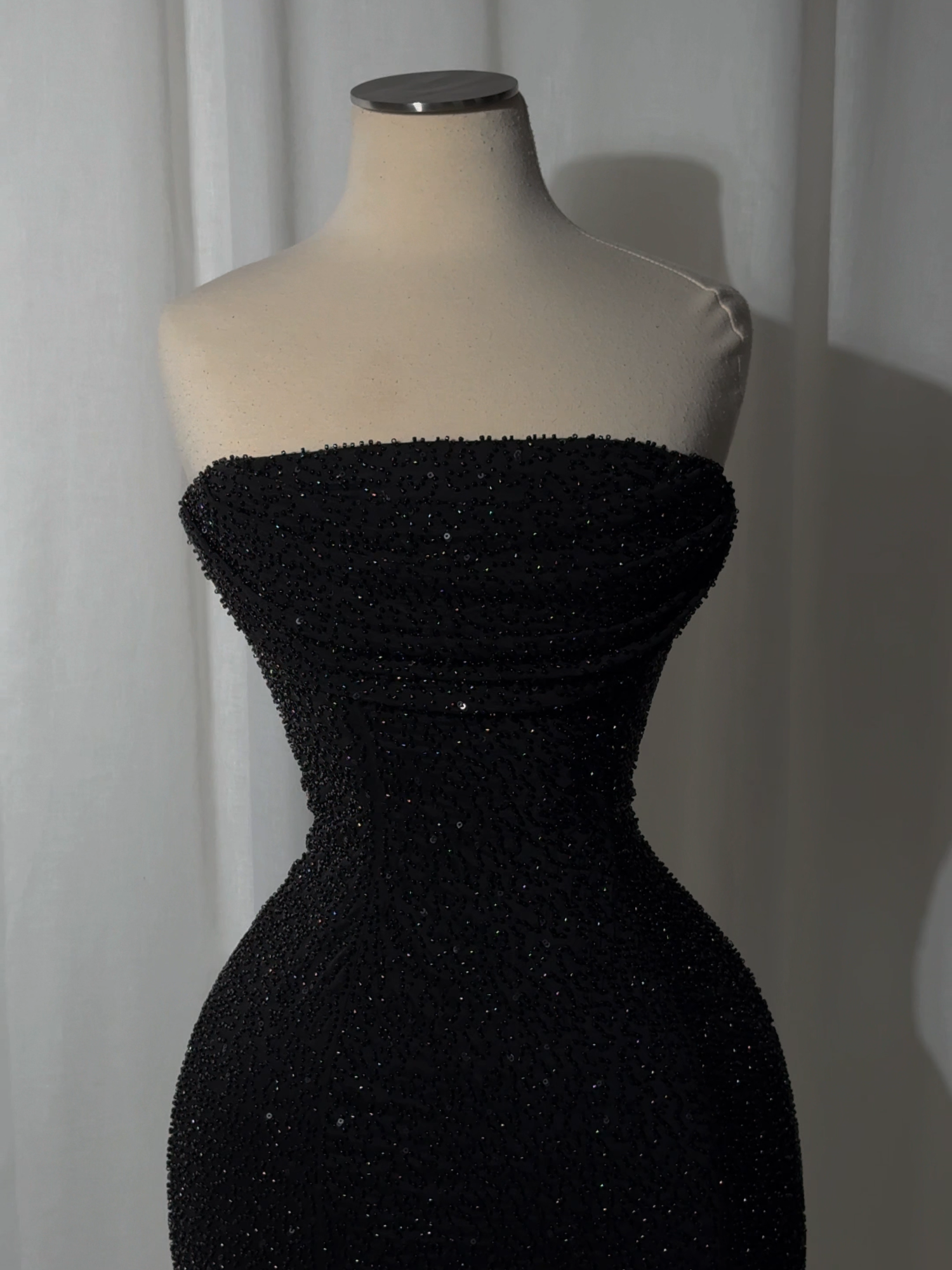 Forever dreaming of our Basel mini dress... 🖤 #ohpolly #ohpollydress #blackdress #minidress #promdress #prom #sparkle #embellished #sparkles