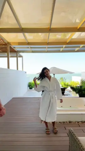📍 @thecliffresort (venez suivre nos aventures sur insta @aliaaxb) 