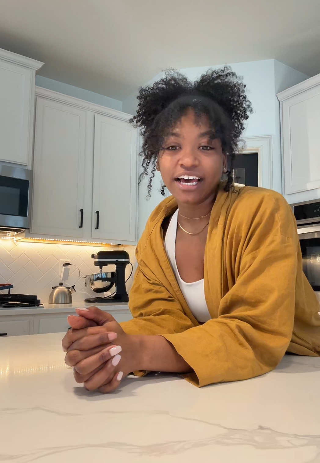 This one was requested 😏 Glo be so turnt and blunt with it 🤣🤣 #glorilla #lipsync  -sticker nails suck  -yall peep the new pantry door 🥰