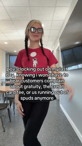 all jokes, love my customers….most of the time at least😉 #fyp #viral #trending #serving #server #servertok 