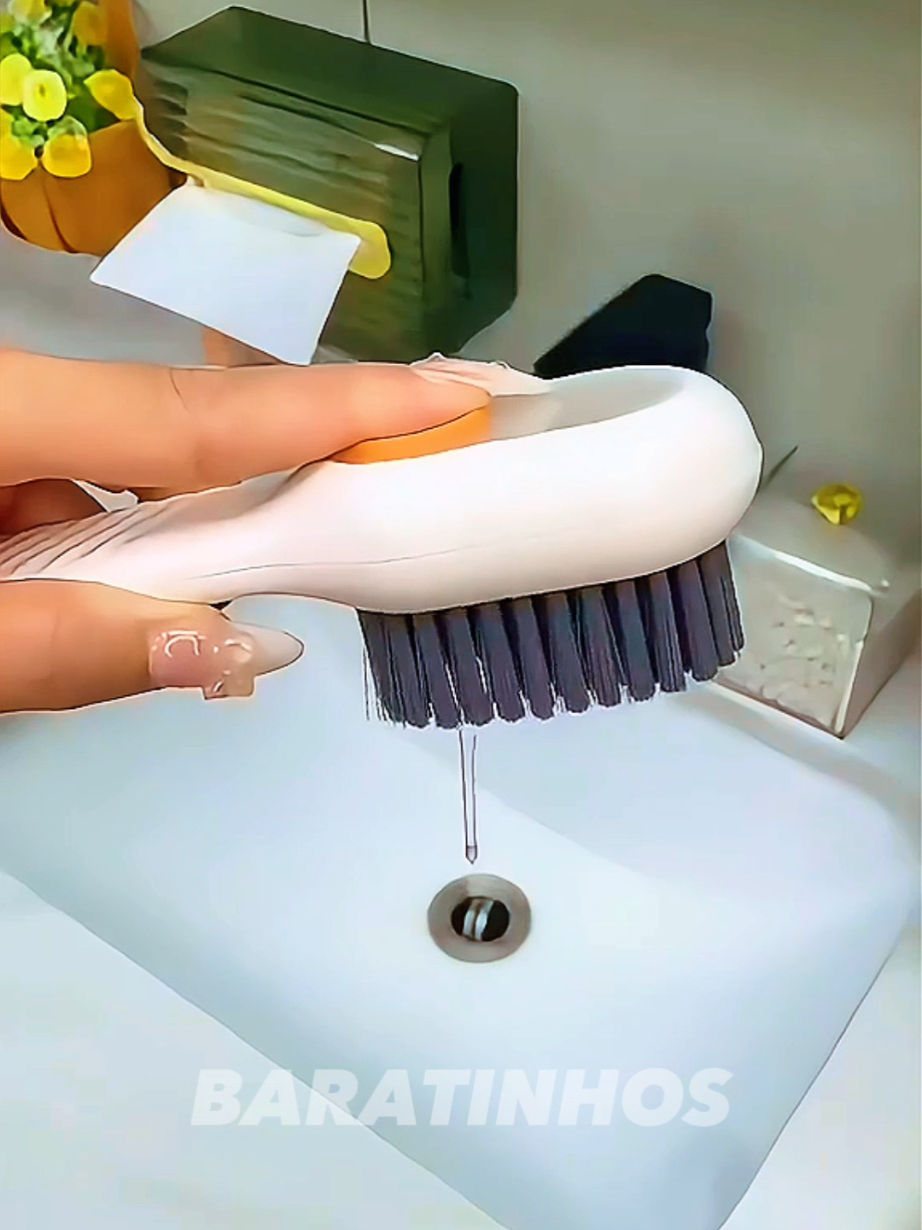 Escova Com Dispenser De Detergente #Tênis #Limpar #Sujou #Limpeza #Brilhando #achadinhos #shopee 