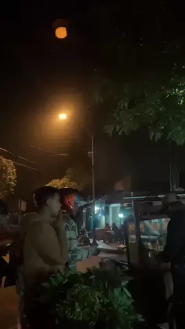 Sahurrrrr pertama puasa tahun ini🪽.  #mojokertokota  #ramadhan2025🕌☪️ 