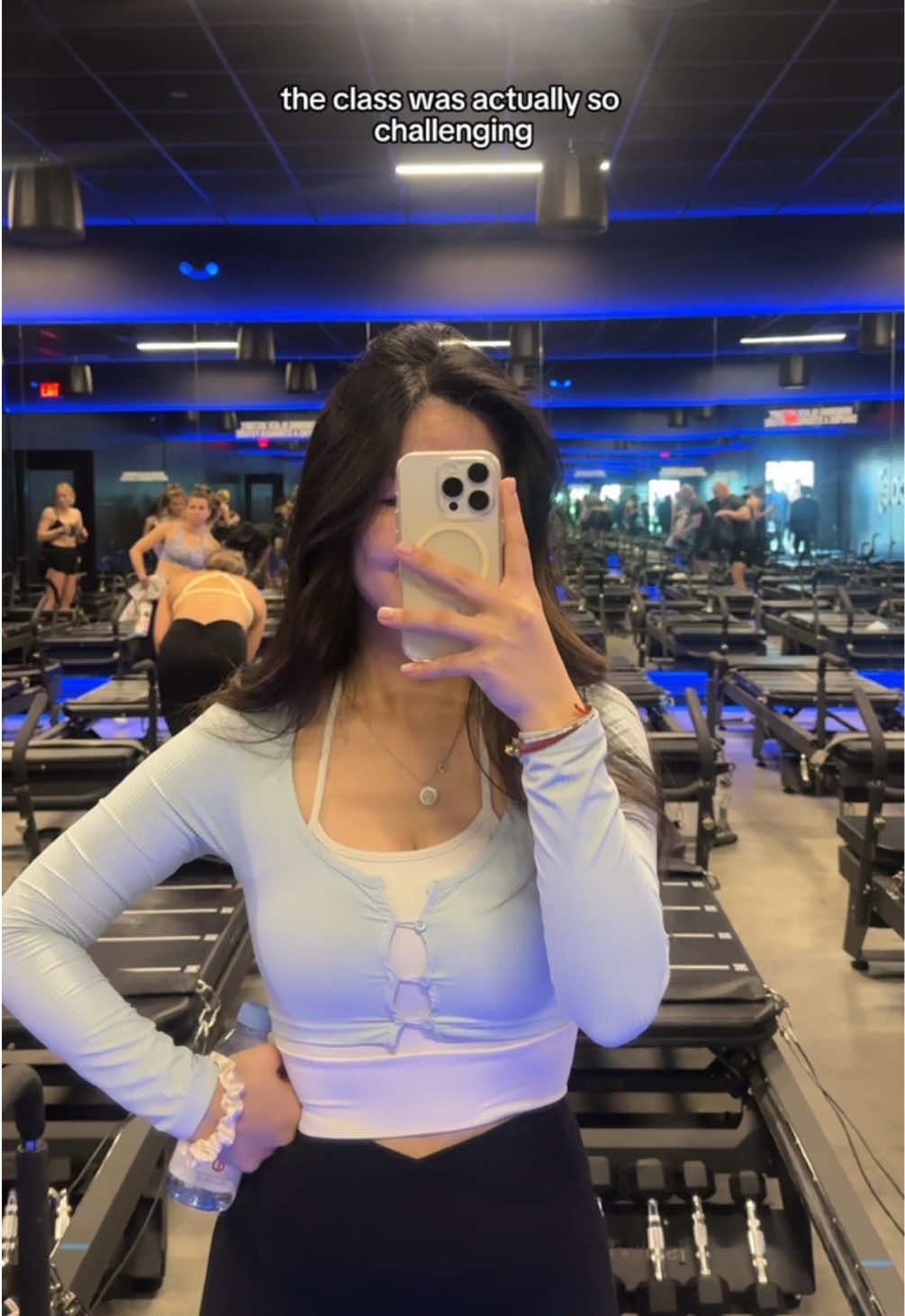 Clouds in her early bird era ☁️🐥 #9to5 #5to9 #5to9before9to5 #earlybird #morningworkout #solidcore #reformerpilates #pilatesprincess 