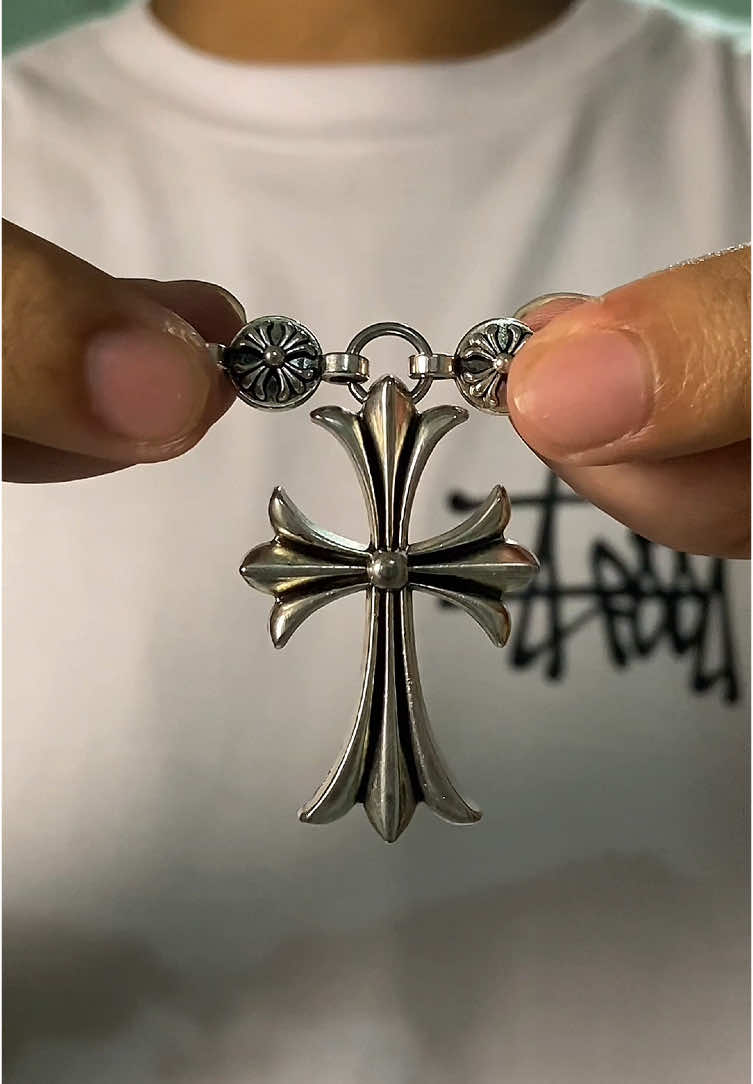 #necklace #chromehearts #stainlesssteel #crossnecklace #necklaces 