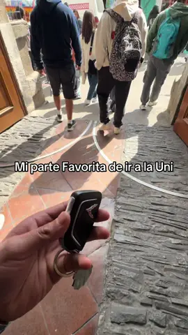 Siempre con estilo 🥱 #fypシ゚viral #universidad 