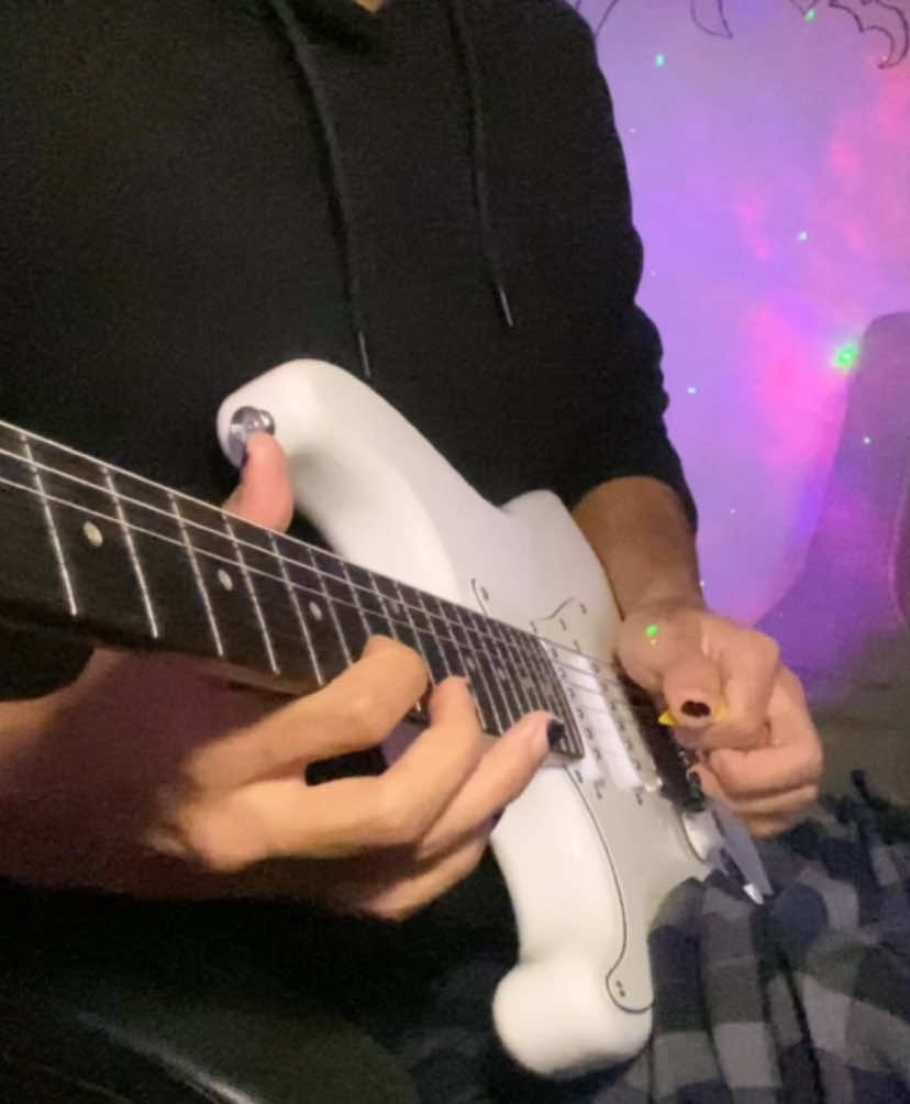 ONLY - LeeHi 🎸🎶❤️ 🎸: Donner DST-152 #electricguitar #guitarcover #cover #only #leehi #onlyleehi #guitarist #fyp #f #dst152 #donnerartist #donnerguitar #costarica🇨🇷 