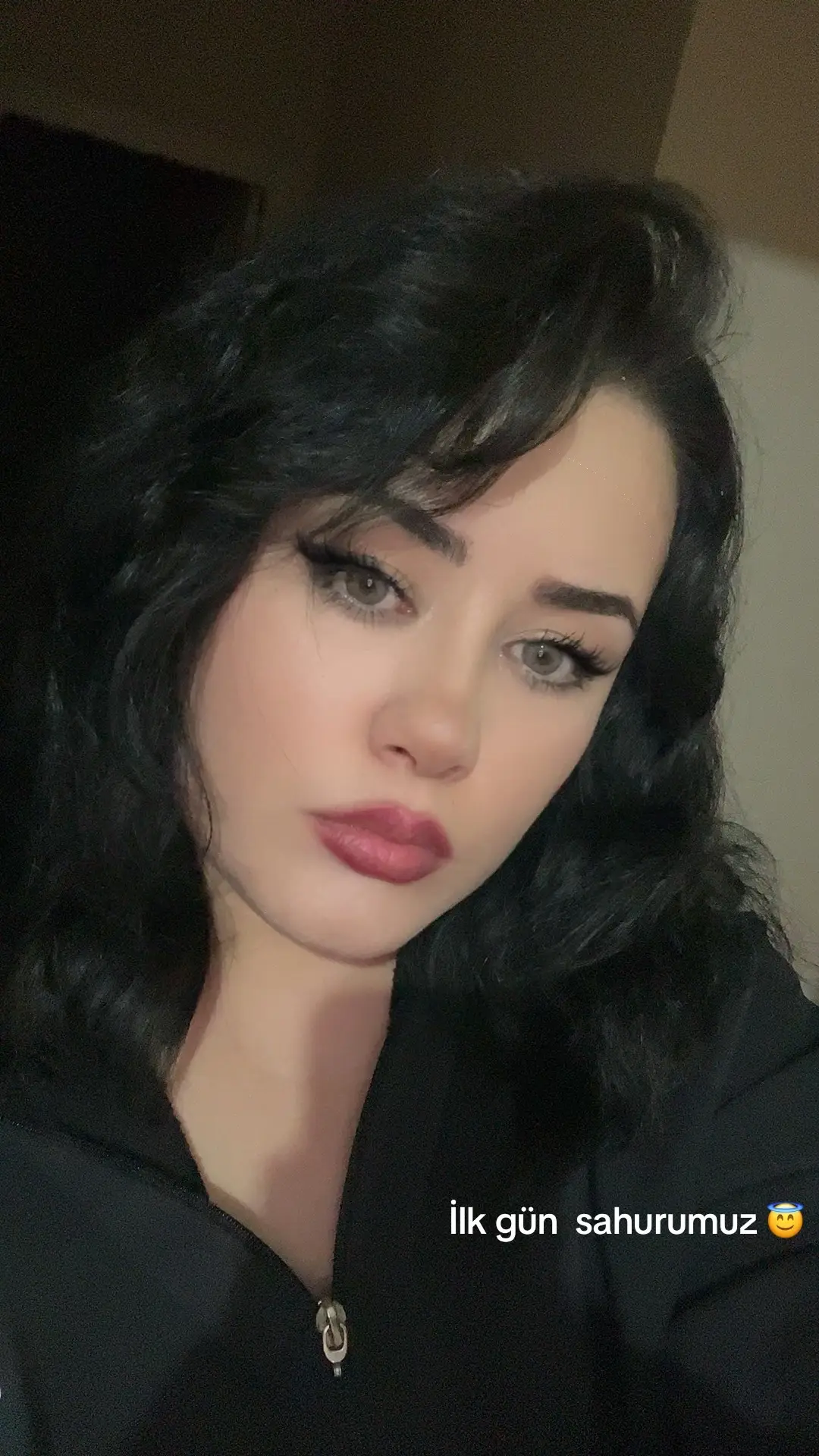 Her gün akşam 21:30 sularında kick de canlı yayındayım gören herkesi beklerim 😇 pazartesi ve perşembe günleri hariç ❤️❤️#keşfet #keşfetteyizzz #Valorant #leagueoflegends #kick 