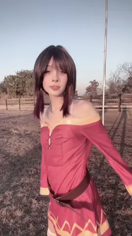 I love cosplays that are easy to move in, ignore my bad dance moves #cosplay #anime #fyp #mynamessico #аниме #косплеер #косплей #megumin  