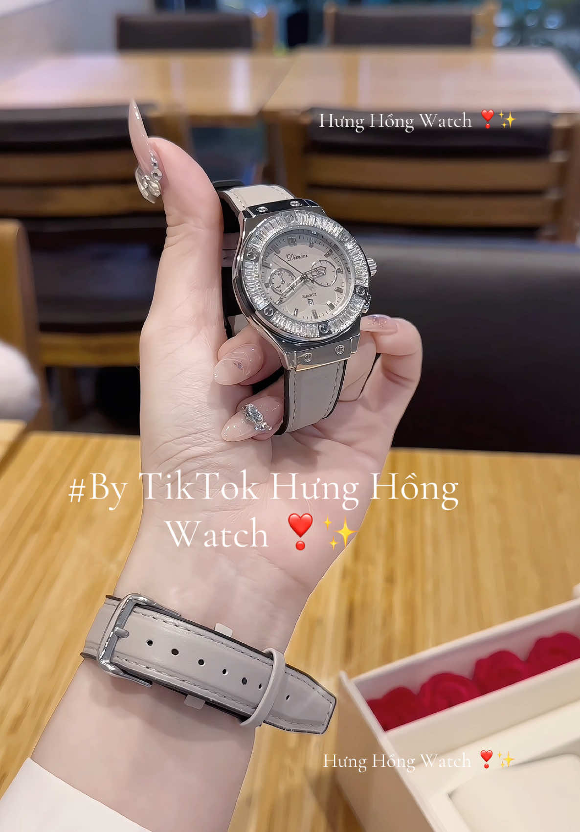 Màu basic dễ đeo lắm mấy nàng oii #donghonu #hunghongwatch #hongtaywatch #hongvywatch #donghothoitrang #donghogiatot 