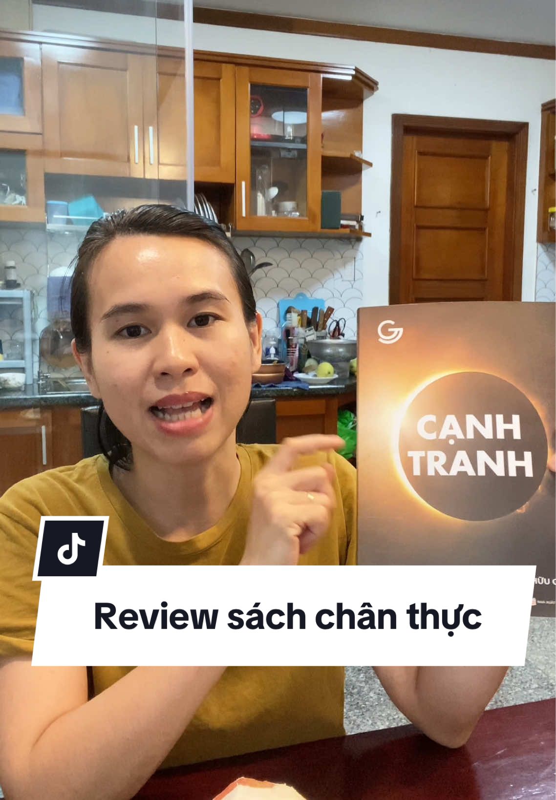 Sách Cạnh Tranh của Tác giả Nguyễn Hữu Giang: Hình thức thể hiện sơ sài, cẩu thả; Nội dung theo kiểu liệt kê, điểm tin, copy trên mạng #thayhuugiang #sachcanhtranh #reviewsach #huugiang 