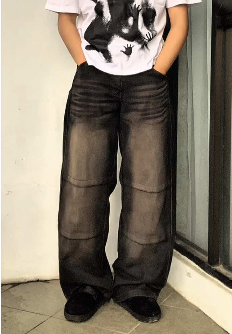 Baggy jeans enakkk 🙌🏻 #celanagombrong #widelegjeans #celanajeans #baggyjeans 