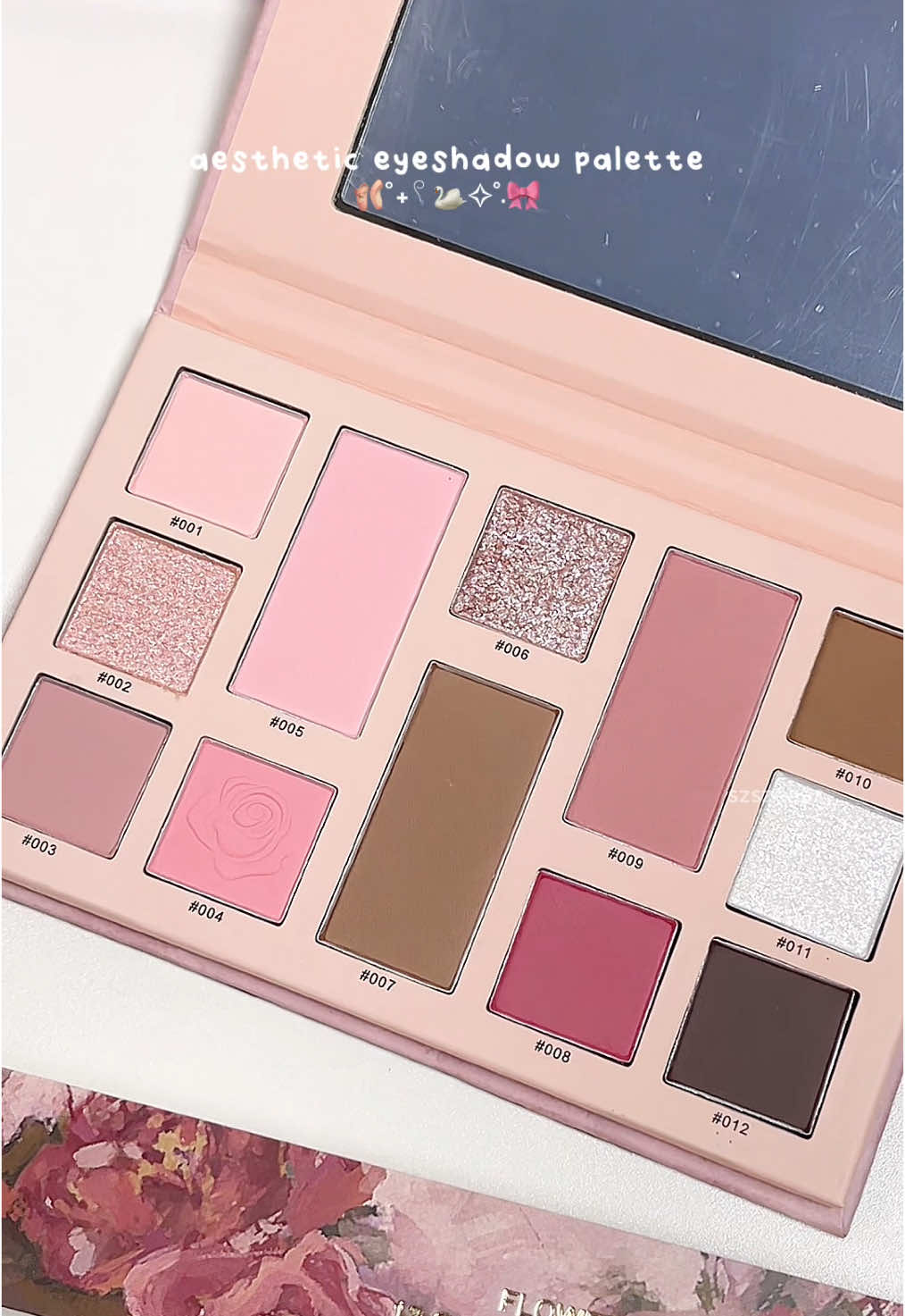 urracx eyeshadow palette 🌷💗 #eyeshadow #eyeshadowpalette #arsthetic #makeup 