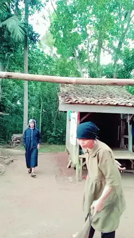 gak kuat pengen ketawa