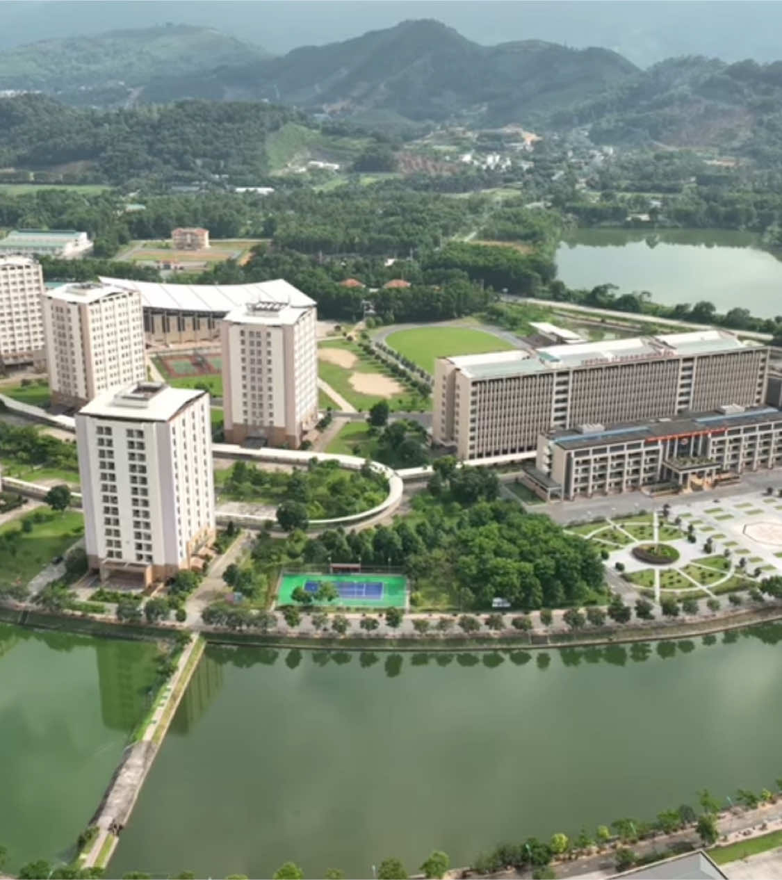 Hành trình 6 năm gắn bó thầy HT đã để lại nhiều dấu ấn #chiatay #sqct 