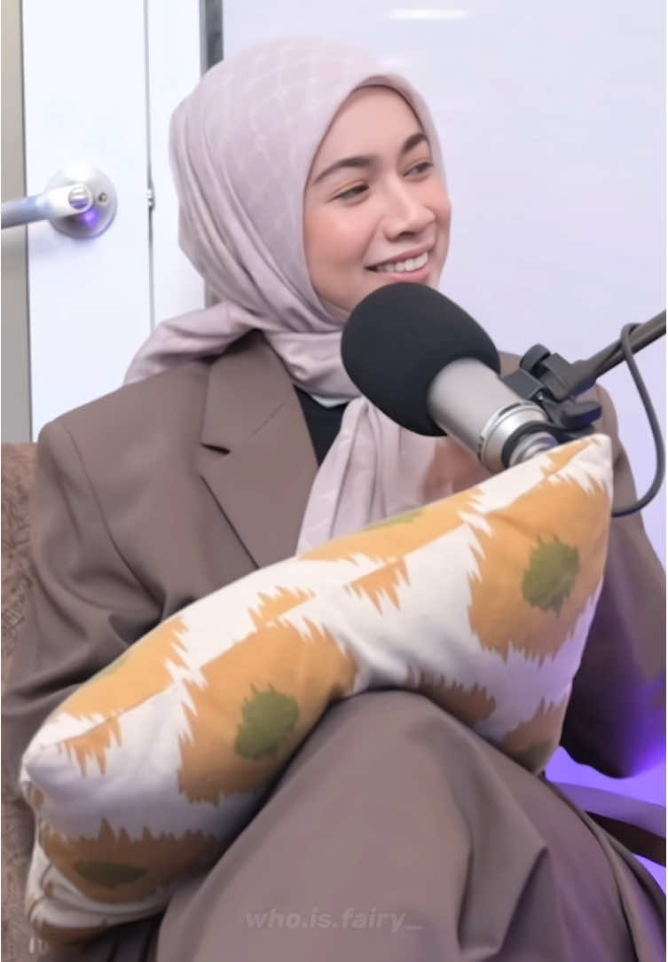 “Tak ada apa pun yang kita kena give up dalam hidup ni” - Amira Othman 2025 ❤️  🎥 [yt : Zayan ]  #amiraothman #fyp #foryou #fypシ゚ #foryourpage #foryoupage #ruangceritazayan 