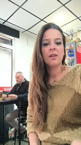 No se lo esperaba !!!! jajaja me encanta su reacción, mi amigo es el mejor 😃😃! ❤️❤️❤️❤️🥰  #comediahumortiktok #losfogonesdeiker #amigo #amigo #risas #comediahumor #comedia #lentejas #meencanta #humor #comedia #perfumes #losfogonesdeiker #risas 